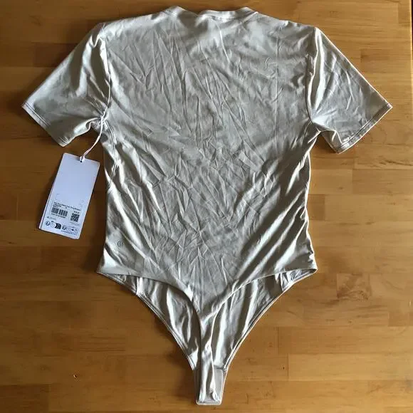 Lululemon Wundermost Ultra-Soft Nulu Short-Sleeve Crew Bodysuit, Size M (NWT) - Picture 4 of 8